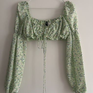 Top mit Blumenmuster