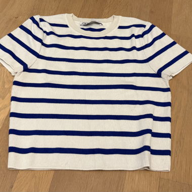 T-shirt manches courtes à rayures bleues
