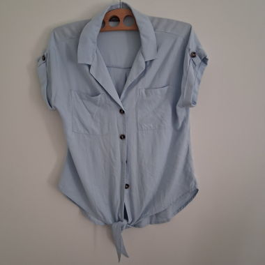 Hellblaue Bluse mit Knopfleiste Yessica Grösse M