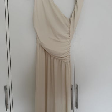 Vestito lungo asimmetrico beige