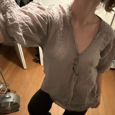 Camicia da donna beige con maniche corte