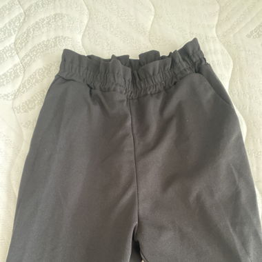Black pants, elegant or sporty 