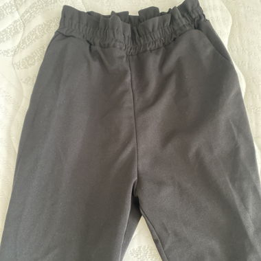 Black pants, elegant or sporty 