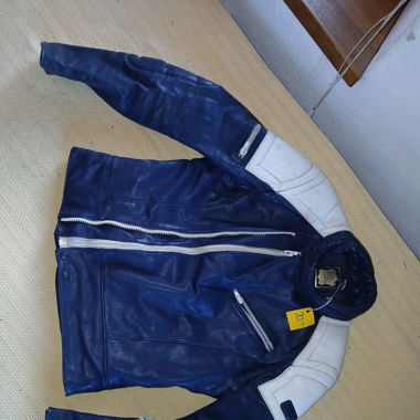 Blouson de moto en cuir