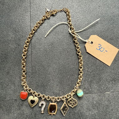 Collier Guess