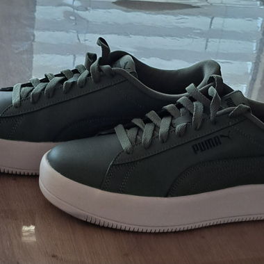 Baskets Puma vertes neuves