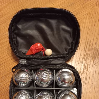 kleine Spiel mit Kugeln