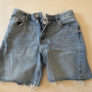 Kurze Bershka Jeans 