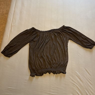 Brown Carmen Top with 3/4 Sleeves