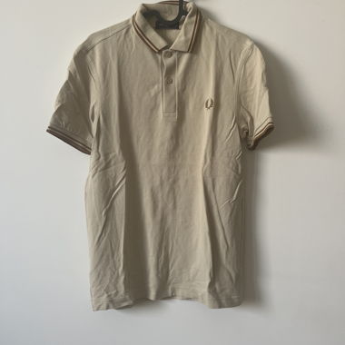 Beigefarbenes Poloshirt