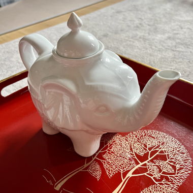 Théière éléphant en porcelaine 