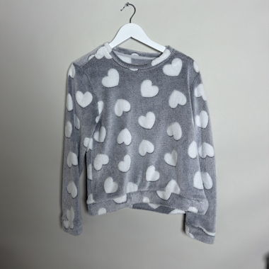 Pull en polaire à imprimé cœur