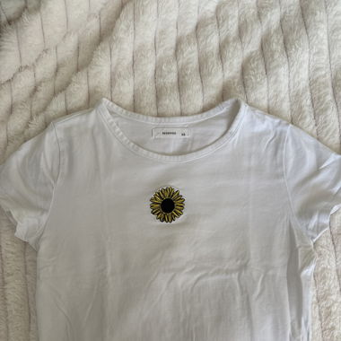 Weisses T-Shirt mit Sonnenblume