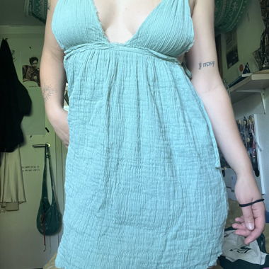 Türkisfarbenes Mini-Kleid