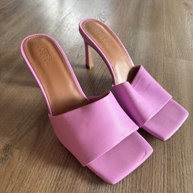 Mules con tacco rosa