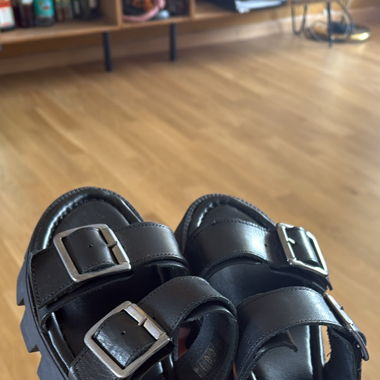 KOKKA - Handmade black sandals 