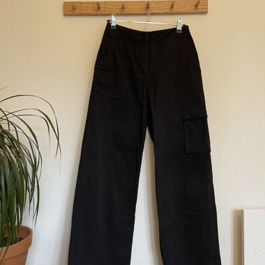 Pantalon noir cargo