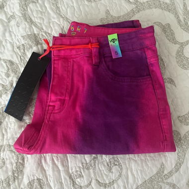 Fashion Nova - Farbige Jeanshosen