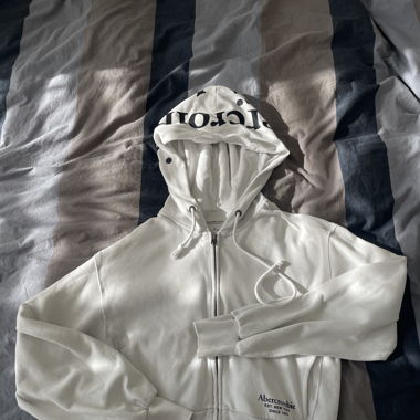 Zip up
