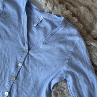 longsleeve azzurro chiaro con bottoni
