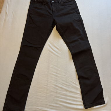 Black slim-fit jeans