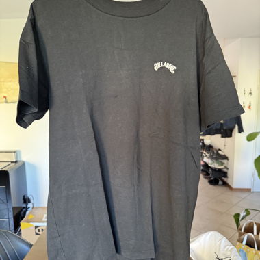 Billabong black T-shirt