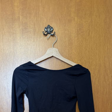 Langarmshirt mit Rücken ausschnitt