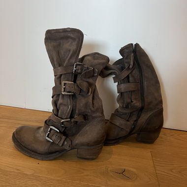Braune Stiefel