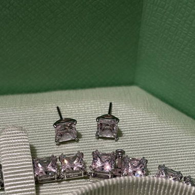 Millenia all ard Kette mit Ohrringe