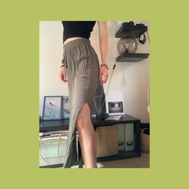 long skirt இ