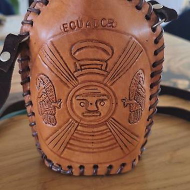 Bottiglia-souvenir in pelle Ecuador