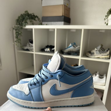 Jordan 1 low, university blue