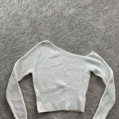 Super cute off on shoulder sweater