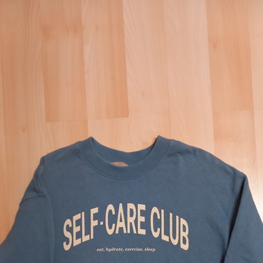 Blauer Pullover