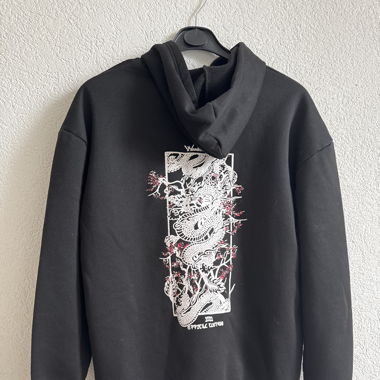 Drachen Pullover