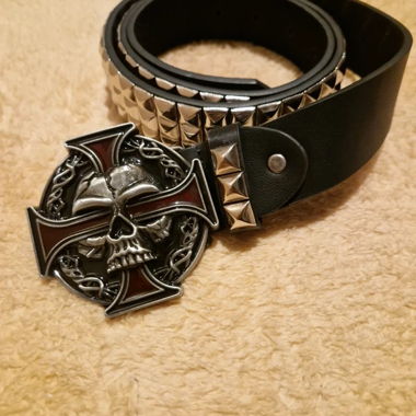 Emo Nietengürtel