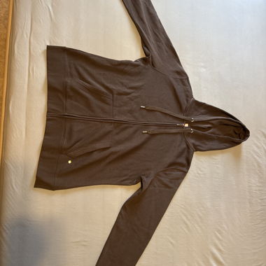 Brown hooded jacket with zipper