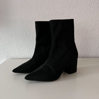 Comfortable Black Boots