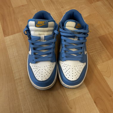 Nike Dunk Low bleu et blanc Gr. 38