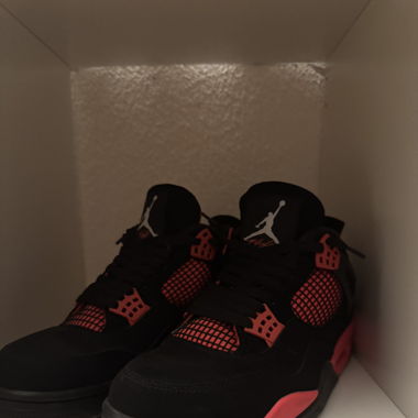 Jordan 4 Rot/Schwartz