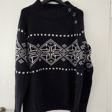 Maglione norvegese blu con motivo