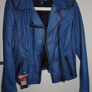Veste en cuir bleue