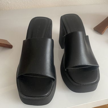 Schwarze Plateau-Mules
