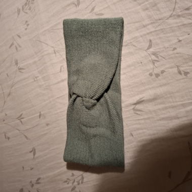 Bandeau tricoté vert