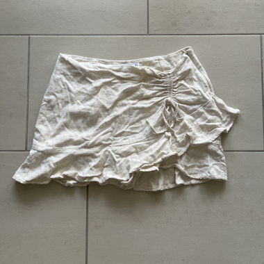 Shorts à volants blancs