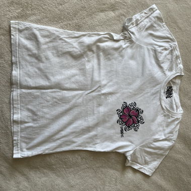 T-shirt blanc à fleurs