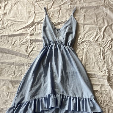 Himmelblaues Kleid