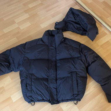 Black EIGHTYFIVE Puffer Jacket Size L