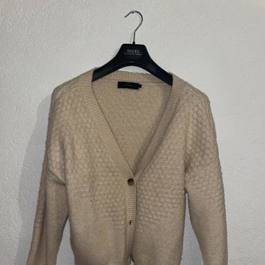 knitted jacket in light pink, cute buttons