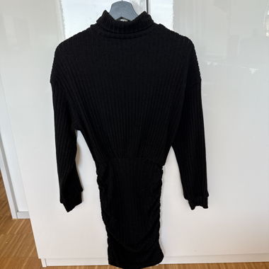 Rollkragenkleid